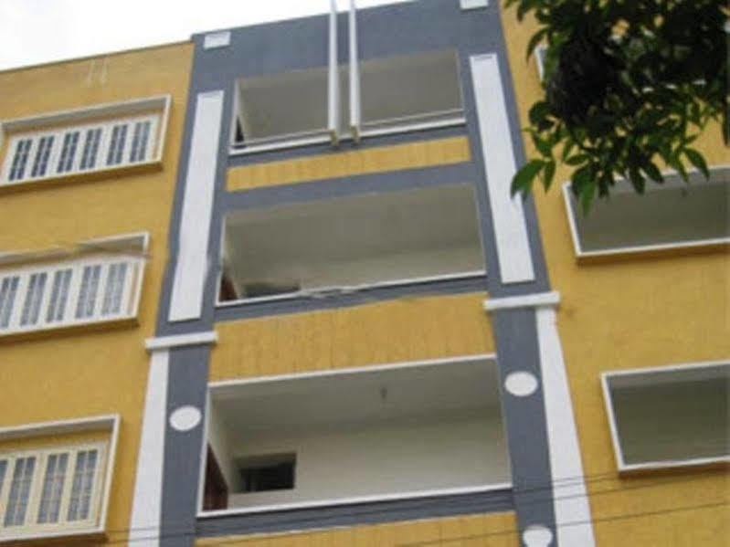 Super Collection O Begumpet Formerly Alpine Glow Sunrise Haiderabad Buitenkant foto